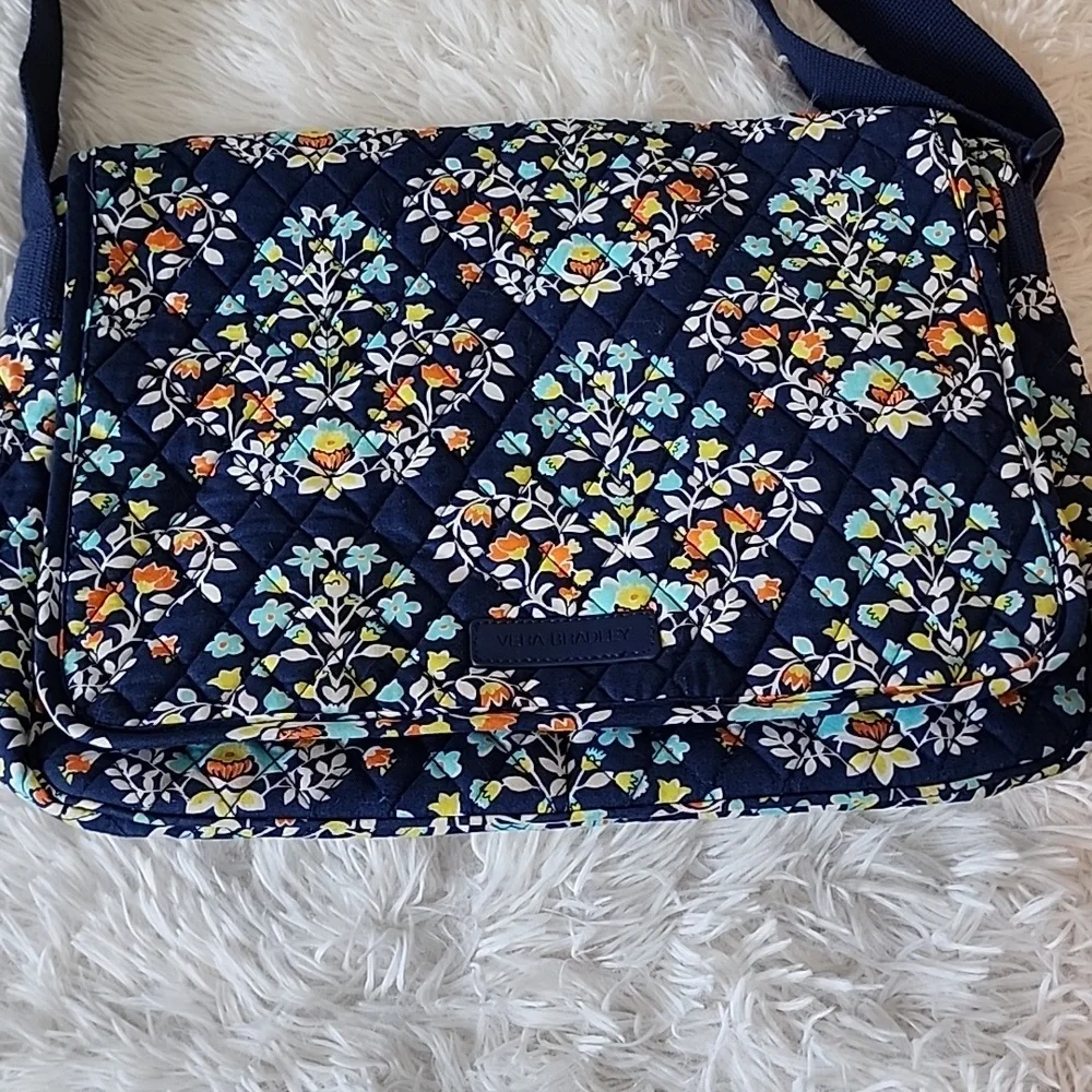 chic crossbody